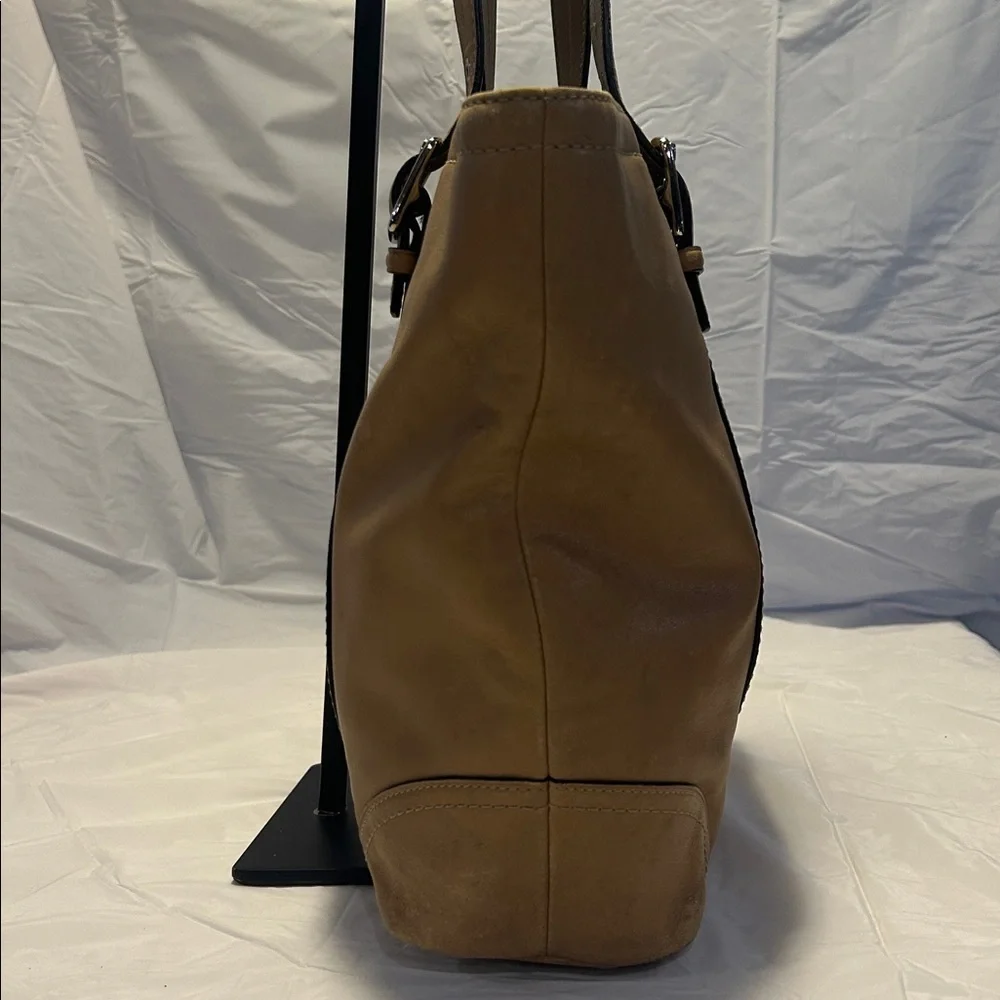 Coach Hampton Tan Leather Top Handle Zipper Closure Tote Shoulder Bag Purse